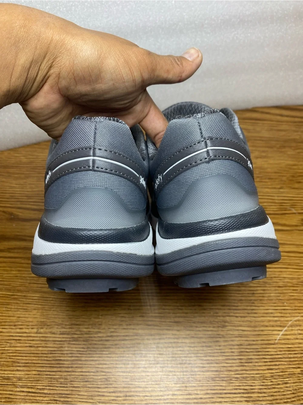 Gdefy Gravity Defyer Mighty Walk Gray  White Orthotic Walking Shoes Men’s Size 8